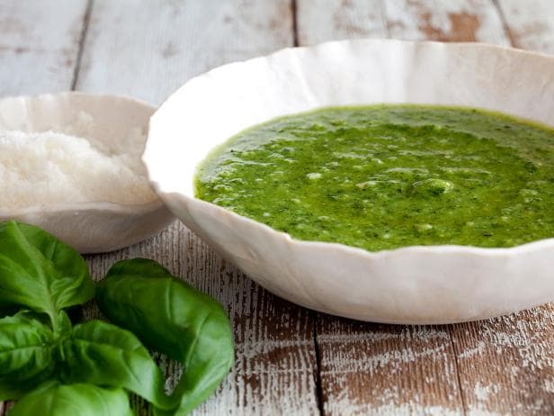 Medicinal Uses and Health Benefits of Basil